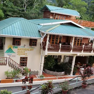 naturalist-beach-resort.comcaribbean.com/