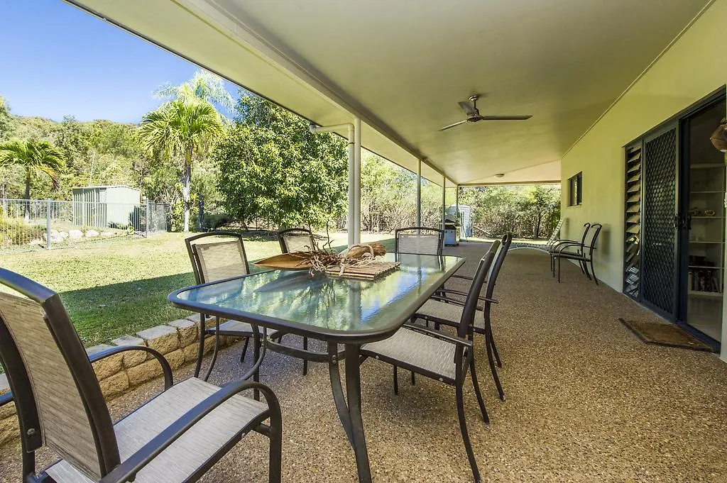 Magnetic Island Bed And Breakfast Horseshoe Bay 5*,