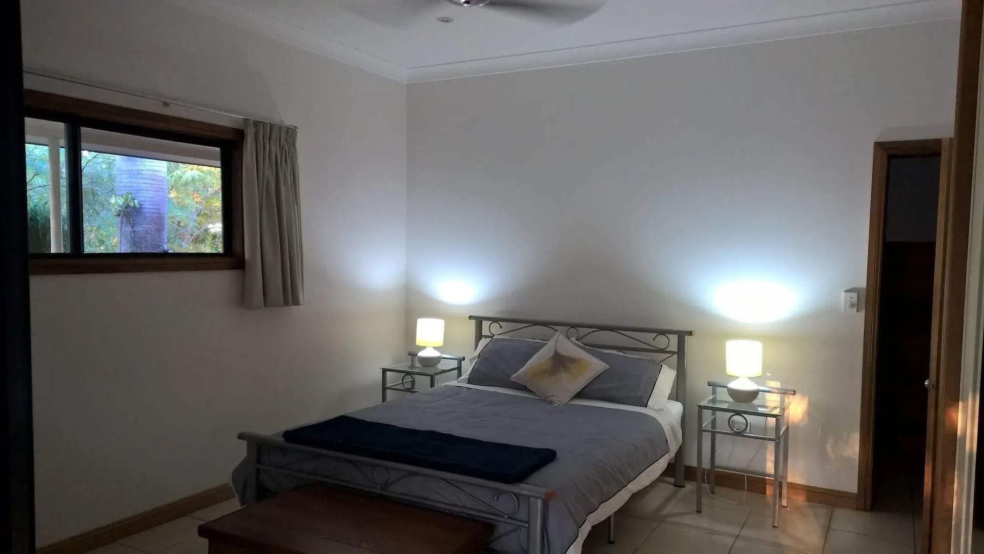 Magnetic Island Bed And Breakfast Horseshoe Bay Bed & Breakfast