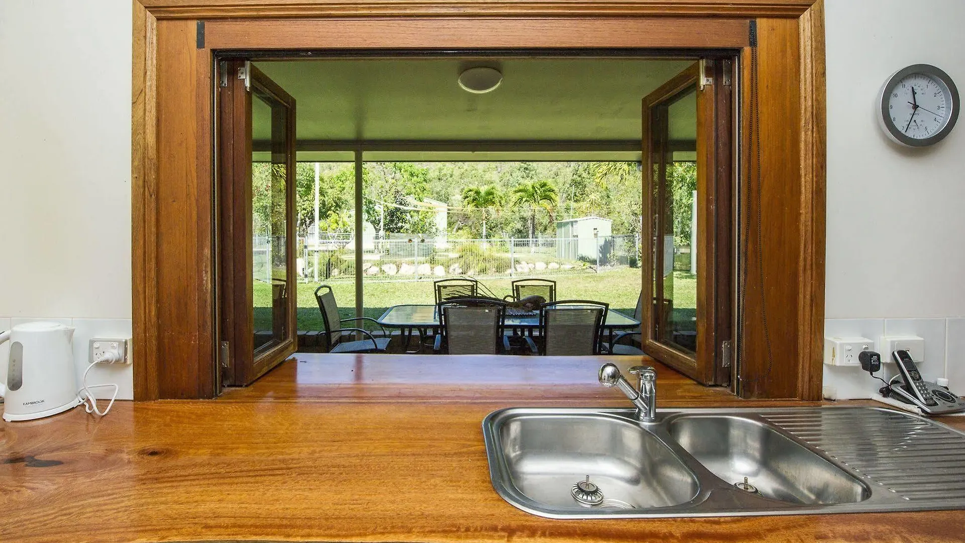 Magnetic Island Bed And Breakfast Horseshoe Bay